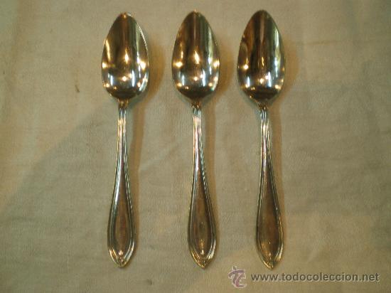 Antig&uuml;edades: tres cucharas de metal - Foto 1