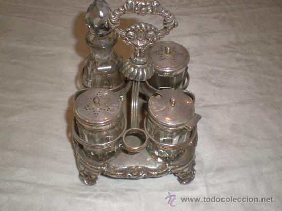 Antig&uuml;edades: especiero en metal y cristal - Foto 1