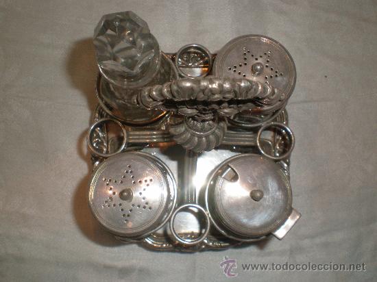 Antig&uuml;edades: especiero en metal y cristal - Foto 2