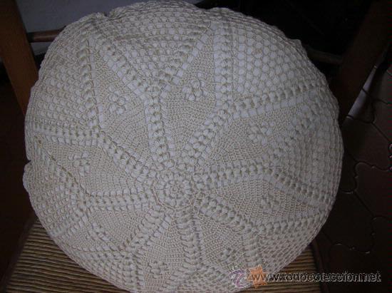 Antig&uuml;edades: COJIN     Hecho a ganchillo - Foto 1