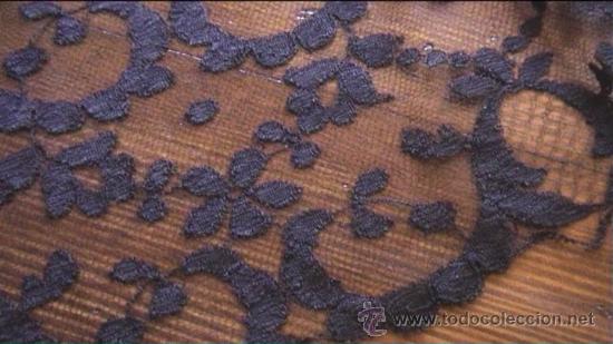 Antig&uuml;edades: ANTIGUA MANTILLA PERFECTA - Foto 3