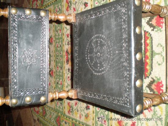Antig&uuml;edades: silla torneada con cuero negro - Foto 1