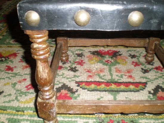 Antig&uuml;edades: silla torneada con cuero negro - Foto 5