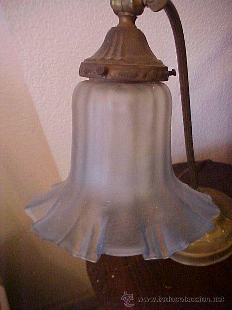 Antig&uuml;edades: tulipa de cristal con forma de flor - Foto 3