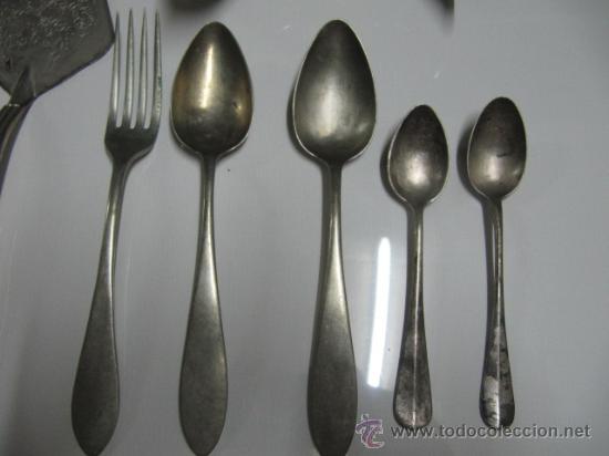 Antig&uuml;edades: Cubiertos y copa de plata antiguo - Foto 4