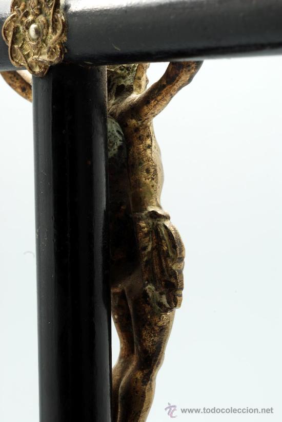 Antig&uuml;edades: Crucifijo en madera y bronce con base S XIX - Foto 8
