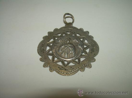 Antig&uuml;edades: ANTIGUA MEDALLA CALADA DE PLATA. - Foto 1
