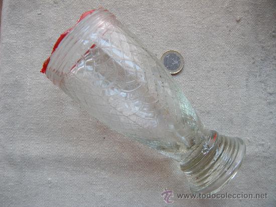 Antig&uuml;edades: FLORERO DE CRISTAL CON RELIEVES - Foto 1