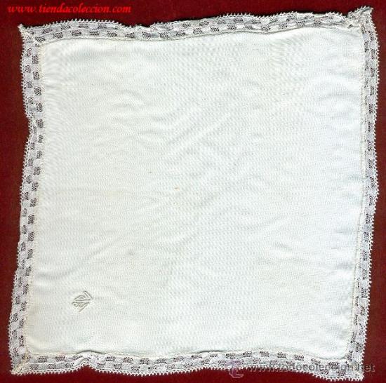 Antig&uuml;edades: Pa&ntilde;uelo antiguo blanco con puntilla - Foto 1