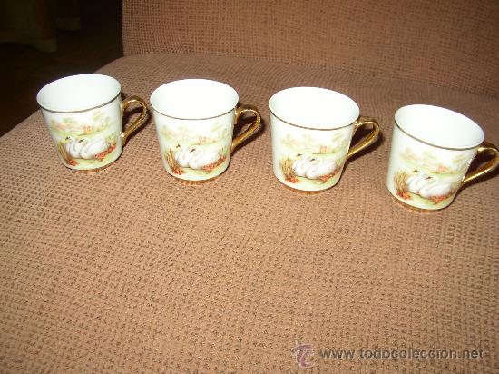 Antig&uuml;edades: LOTE DE TAZAS DE CAFE TIPO LIMOGES 8X6 CMS - Foto 1