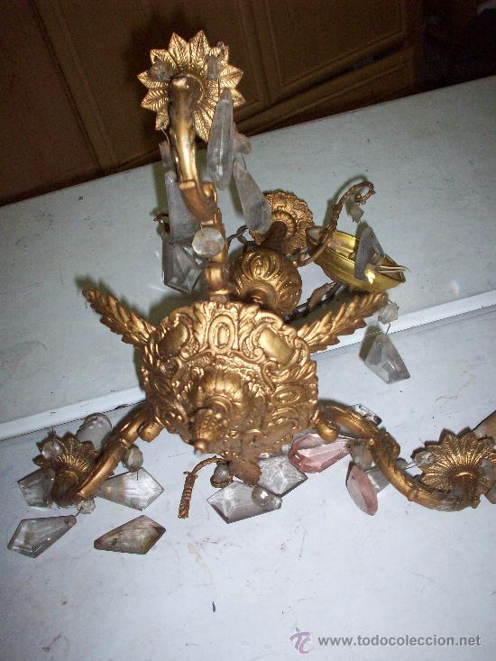 Antig&uuml;edades: L&Aacute;MPARA DE BRONCE DE TRES BRAZOS. - Foto 1