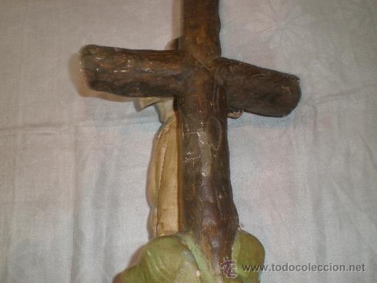 Antig&uuml;edades: figura ni&ntilde;o en cruz - Foto 2