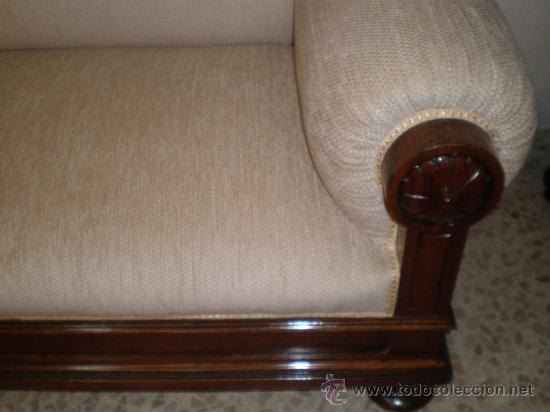 Antig&uuml;edades: sofa alto de nogal - Foto 3