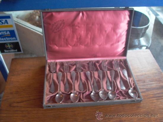 Antig&uuml;edades: ESTUCHE CON 12 PIEZAS PARA EL POSTRE  EN ALPACA PLATEADA - Foto 1