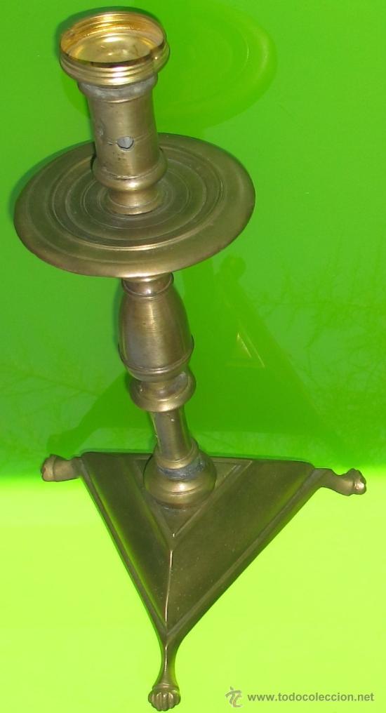 Antig&uuml;edades: ANTIGUO CANDELABRO BRONCE - Foto 1