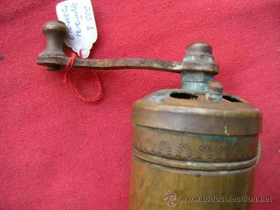 Antiquit&eacute;s: ANTIGUO MOLINILLO DE PIMIENTA