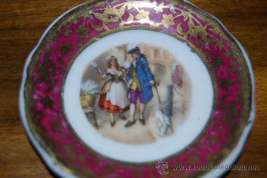 Antig&uuml;edades: PAREJA DE PLATITOS DE PORCELANA - Foto 2