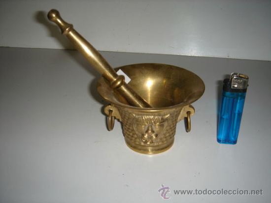 Antig&uuml;edades: Mortero de lat&oacute;n. - Foto 1