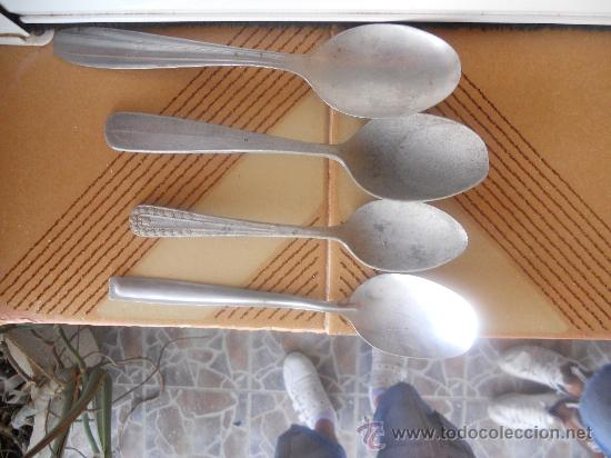 Antig&uuml;edades: LOTE DE 4 CUBIERTOS ANTIGUOS. - Foto 1