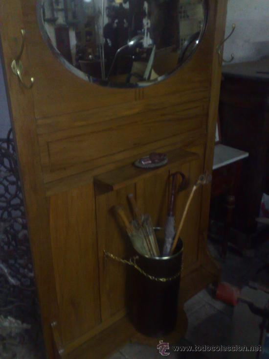 Antig&uuml;edades: Parag&uuml;ero de madera de cetil. - Foto 2