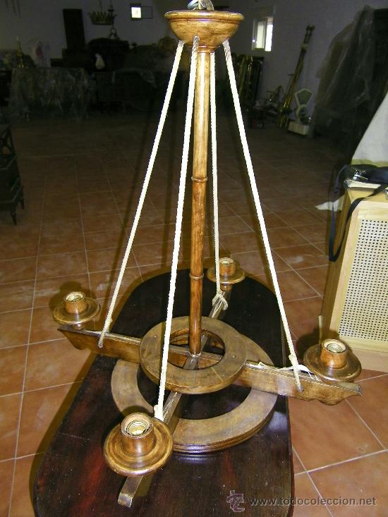 Antig&uuml;edades: LAMPARA MADERA 4 LUCES - Foto 1