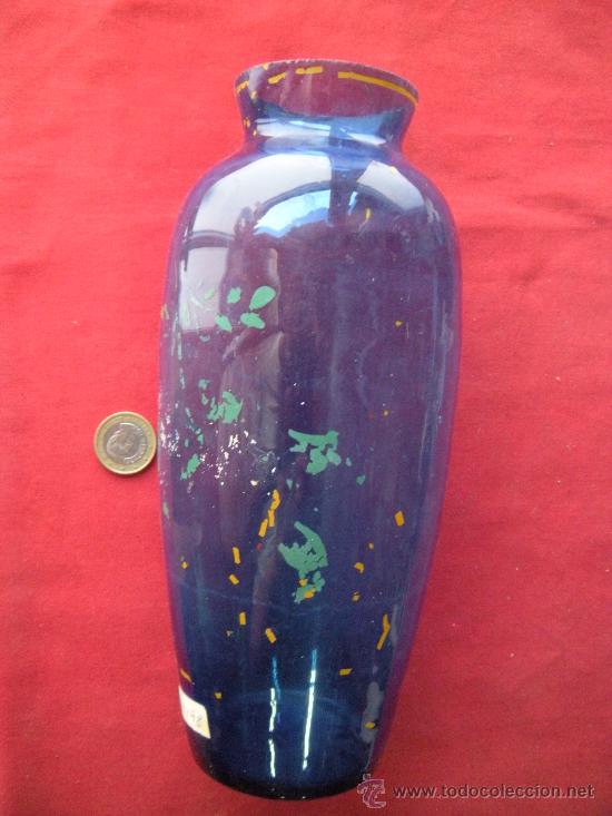 Antig&uuml;edades: ANTIGUO FLORERO EN CRISTAL AZUL - Foto 3