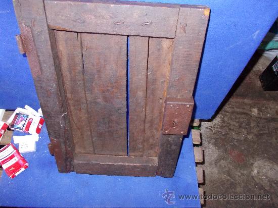 Antig&uuml;edades: postigo antiguo de madera - Foto 4