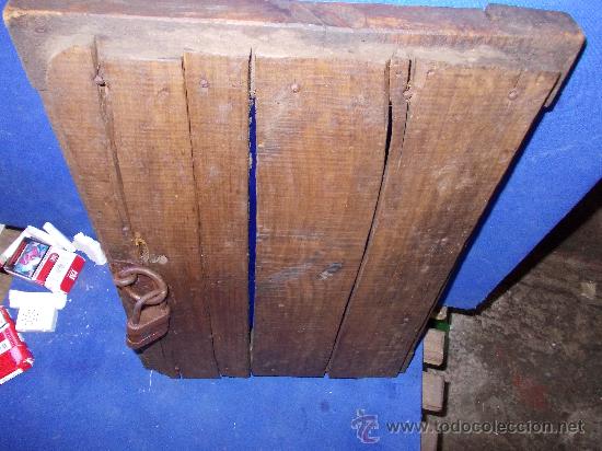 Antig&uuml;edades: postigo antiguo de madera - Foto 5