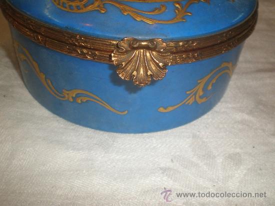 Antig&uuml;edades: caja de porcelana pintada - Foto 3