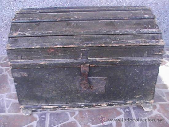 Antig&uuml;edades: ANTIQUISIMO BAUL EN MADERA. - Foto 1