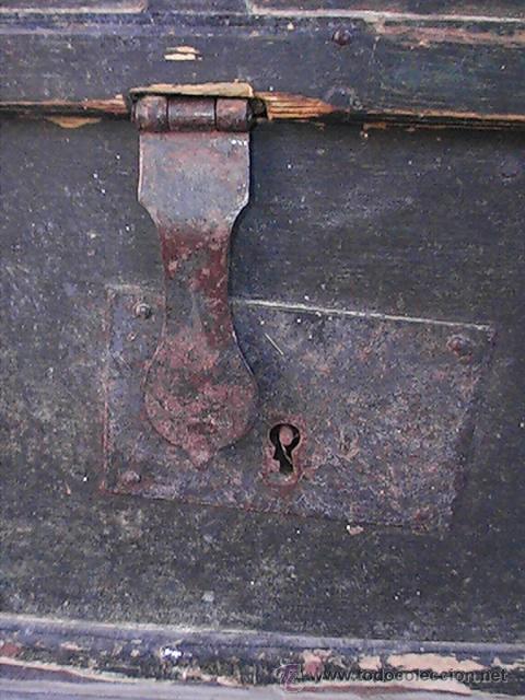 Antig&uuml;edades: ANTIQUISIMO BAUL EN MADERA. - Foto 4