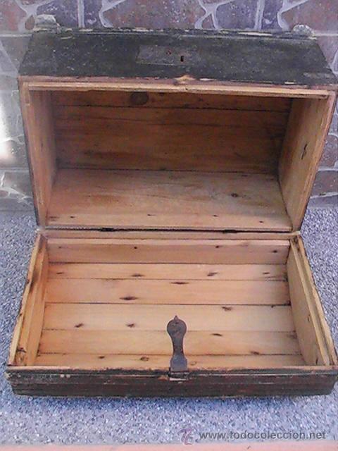 Antig&uuml;edades: ANTIQUISIMO BAUL EN MADERA. - Foto 6