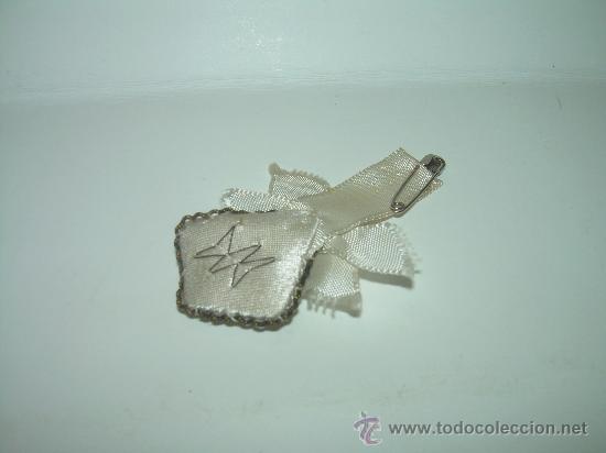 Antig&uuml;edades: ANTIGUO ESCAPULARIO BORDADO HILO DE ORO. - Foto 2