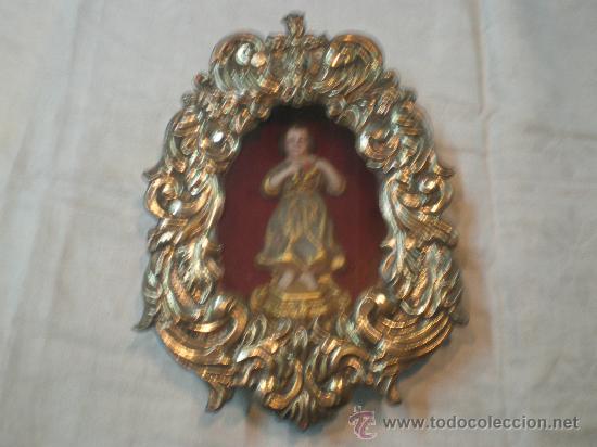Antig&uuml;edades: marco de metal con santo - Foto 1