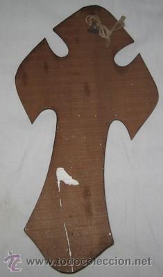 Antig&uuml;edades: CRUCIFIJO Y BENDITERA, DE MADERA Y METAL - Foto 2