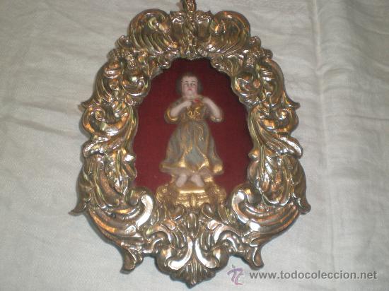 Antig&uuml;edades: marco de metal con santo - Foto 2