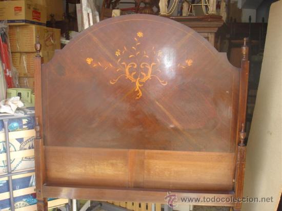 Antig&uuml;edades: cama de matrimonio de madera de mogno y marqueteria - Foto 1