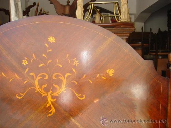 Antig&uuml;edades: cama de matrimonio de madera de mogno y marqueteria - Foto 2
