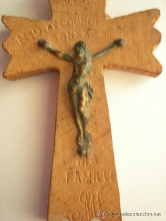 Antig&uuml;edades: crucifijo de madera - Foto 3