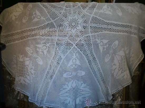 Antig&uuml;edades: ANTIGUO TAPETE DE GANCHILLO BLANCO - Foto 1