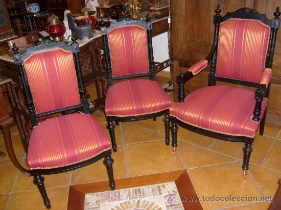 Antig&uuml;edades: sill&oacute;n y 2 sillas lacadas en negro - Foto 1