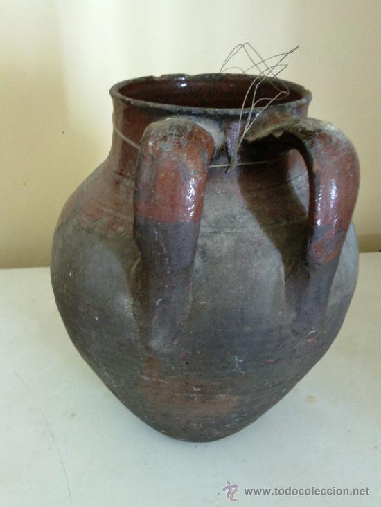 Antig&uuml;edades: Antiguo puchero de barro con dos asas - Foto 1