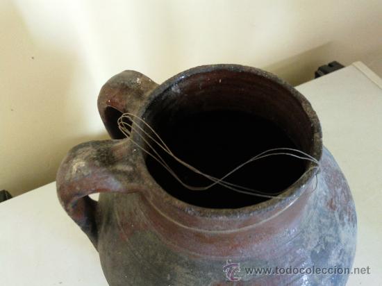 Antig&uuml;edades: Antiguo puchero de barro con dos asas - Foto 3