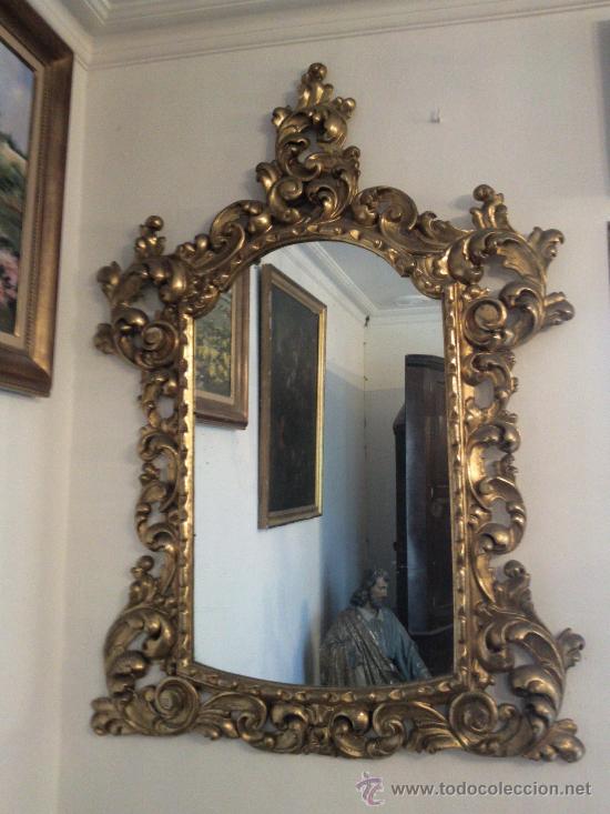 Antig&uuml;edades: Espejo en madera tallada y dorada - Foto 2