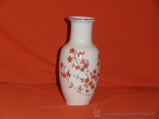 Antig&uuml;edades: FLORERO DE PORCELANA SANBO - Foto 1