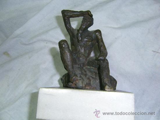 Antig&uuml;edades: FIGURA DE HOMBRE EN BRONCE - Foto 4