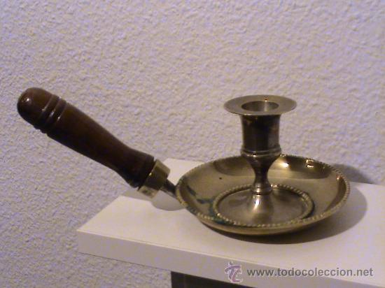 Antig&uuml;edades: Palmatoria en bronce con mango de madera - Foto 1
