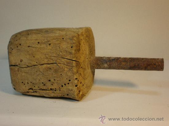 Antig&uuml;edades: ANTIGUO *MAZO*  MADERA CON MANGO DE HIERRO - Foto 1