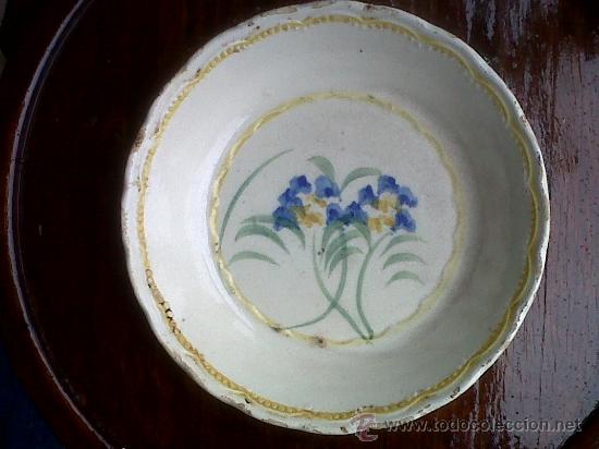 Antig&uuml;edades: PLATO PINTADO A MANO ANTIGUO - Foto 2