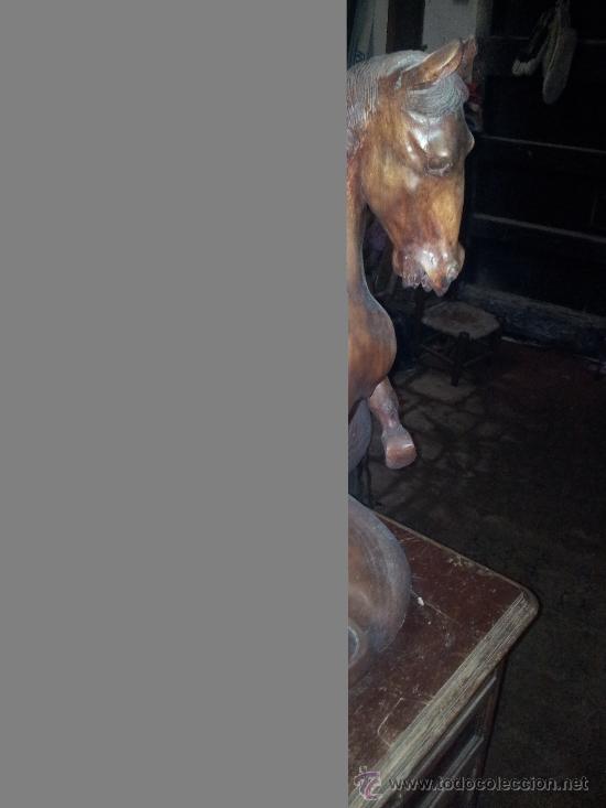 Antig&uuml;edades: Espectacular caballo de madera maciza. - Foto 2